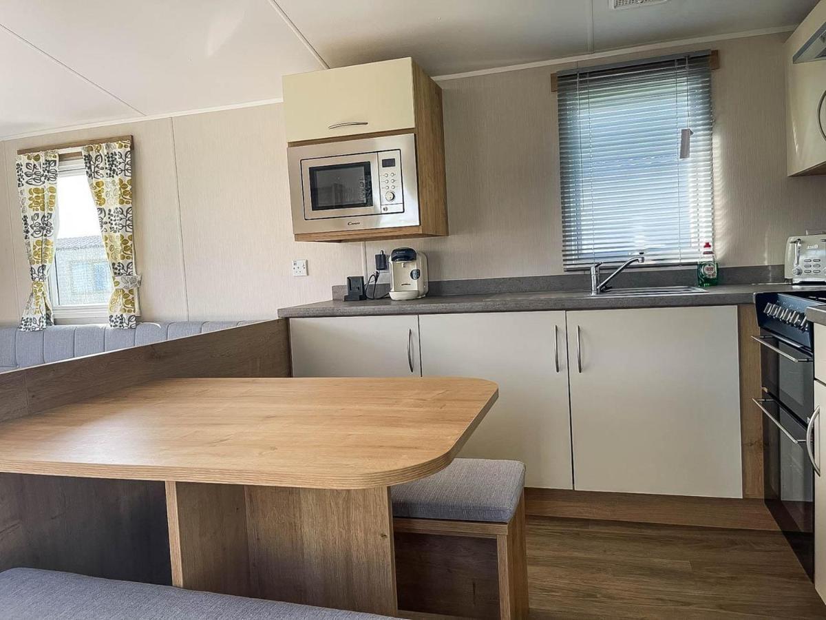 Lovely 8 Berth Caravan For Hire At Barmston Beach Holiday Park Ref 62002O Lund Exterior foto