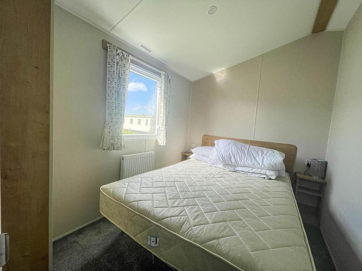 Lovely 8 Berth Caravan For Hire At Barmston Beach Holiday Park Ref 62002O Lund Exterior foto