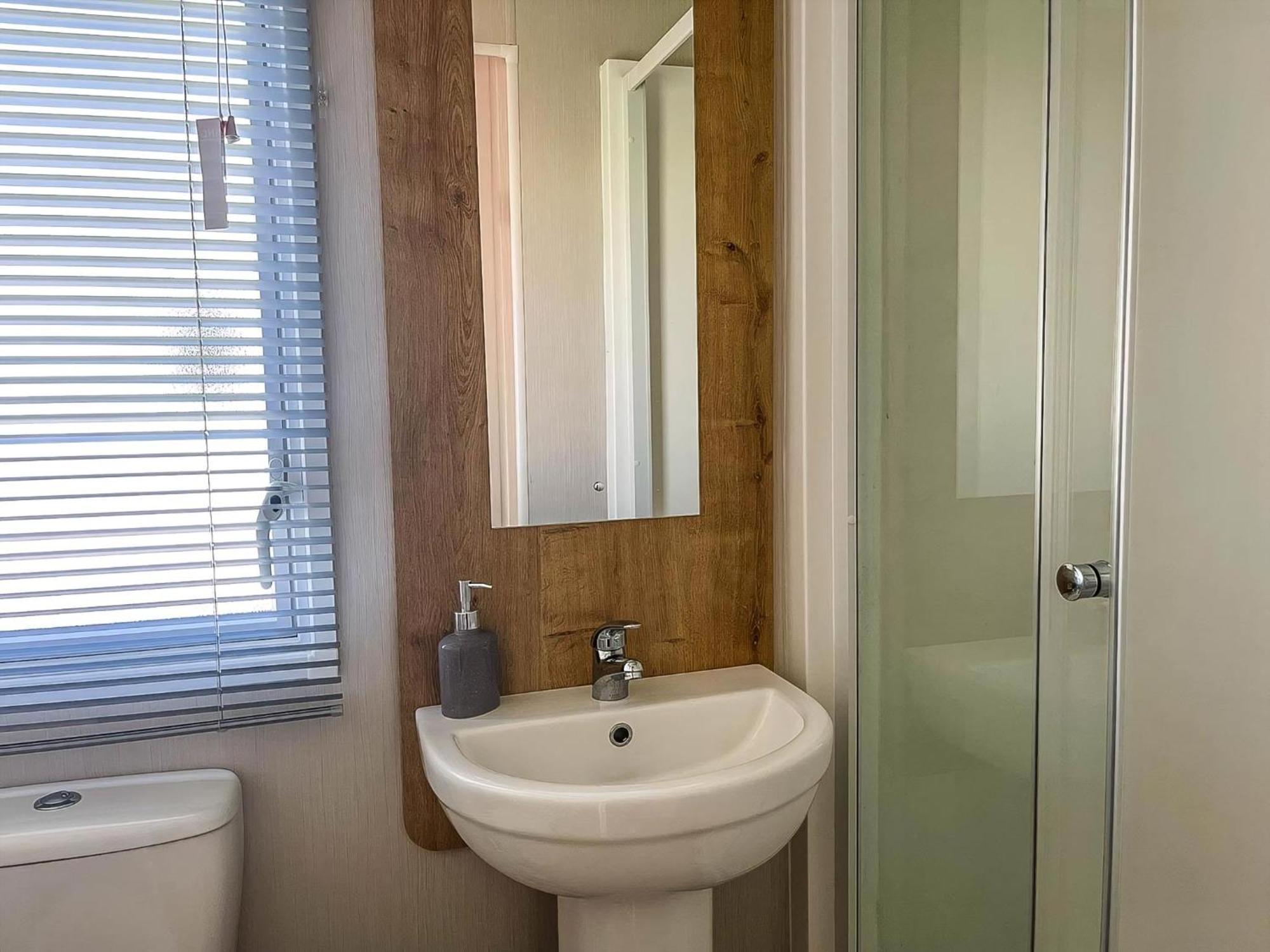 Lovely 8 Berth Caravan For Hire At Barmston Beach Holiday Park Ref 62002O Lund Exterior foto